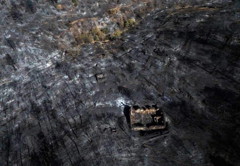 Ευρώπη στις φλόγες: Μεγάλα μέτωπα σε τέσσερις χώρες – Βελτίωση στη Γαλλία