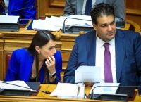 Σύγκρουση για τη Σχολή Δημόσιας Διοίκησης: Αντιδράσεις στις αλλαγές του ΥΠΕΣ για το νέο σύστημα εισαγωγής