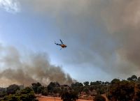 Μάχη με τις φλόγες σε Αχαΐα, Ρέθυμνο και Πάρο – Νέα πυρκαγιά στη Βοιωτία, μήνυμα 112 στη Χαιρώνεια