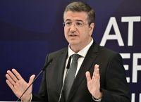 Τζιτζικώστας: “Άμεσα νόμος της ΕΕ η μεταρρύθμιση των δικαιωμάτων των επιβατών στις αερομεταφορές”