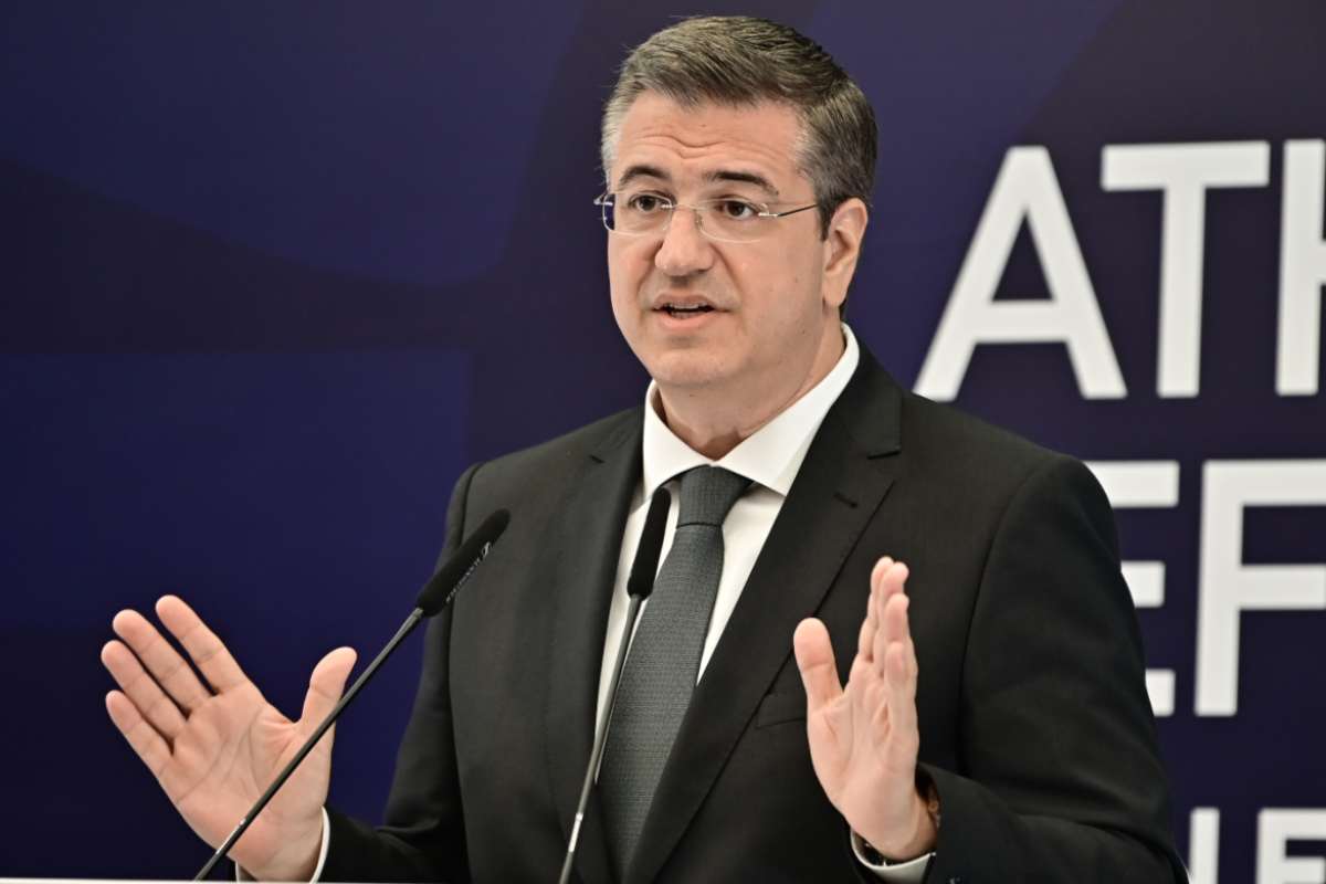 Τζιτζικώστας: “Άμεσα νόμος της ΕΕ η μεταρρύθμιση των δικαιωμάτων των επιβατών στις αερομεταφορές”
