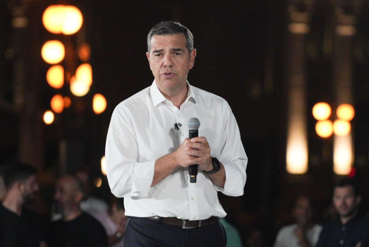 Τσίπρας από Λέσβο: Επίθεση στην κυβέρνηση για ακρίβεια,διαφθορά,θεσμούς–Η αντιπαράθεση περνά σε νέα φάση