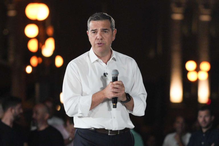 Τσίπρας από Λέσβο: Επίθεση στην κυβέρνηση για ακρίβεια,διαφθορά,θεσμούς–Η αντιπαράθεση περνά σε νέα φάση