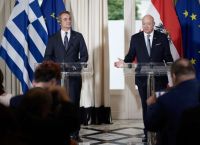 Mitsotakis: “No Magic Solution for Fuel Prices” – Greece Pushes EU for New Energy Shield if Crisis Returns