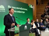 Ανδρουλάκης: Οι 17 κοστολογημένες δεσμεύσεις για τους συνταξιούχους
