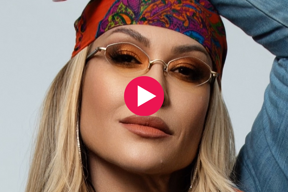 Anastacia: Τα “I’m Outta Love” και “Left Outside Alone” αλλιώς