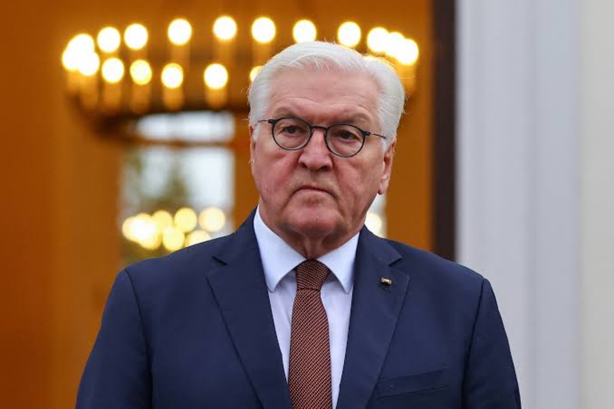 Σταϊνμάιερ: Προειδοποίηση για τη δημοκρατία – «Οι πολίτες αποφασίζουν πλέον και για το πολίτευμα»