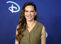 Χίλαρι Σουάνκ: Η απόλυση από το «Beverly Hills, 90210» που την οδήγησε στα Όσκαρ