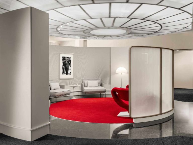 Εντυπωσιάζει το ανακαινισμένο lounge της Air France στο αεροδρόμιο Charles de Gaulle