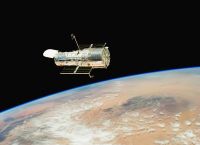 NASA: Ξεκίνησε αποστολή διάσωσης για διαστημικό τηλεσκόπιο που χάνει ύψος