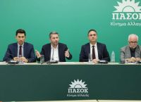 ΠΑΣΟΚ: Οι 17 δεσμεύσεις για τους συνταξιούχους στο επίκεντρο της αντιπολιτευτικής αντεπίθεσης