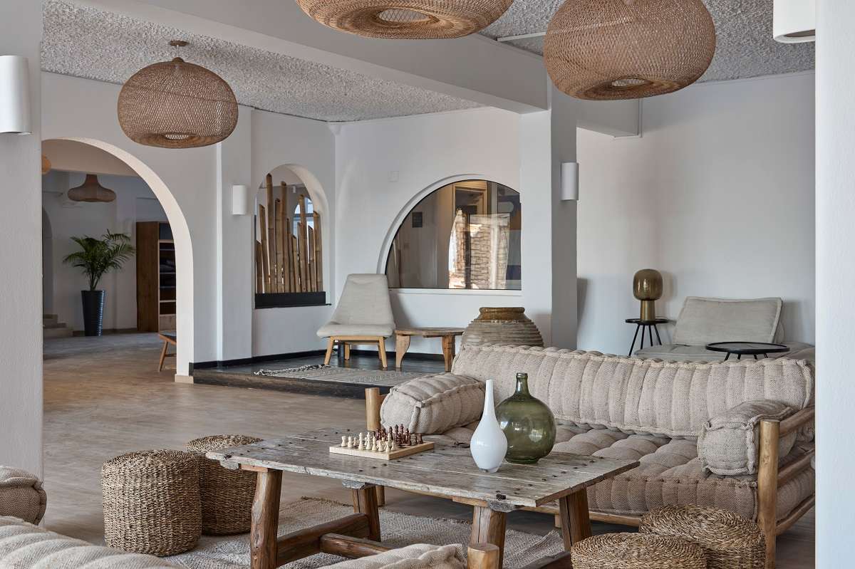 Το Pounda Resort Paros πλήρως ανακαινισμένο με 94 δωμάτια