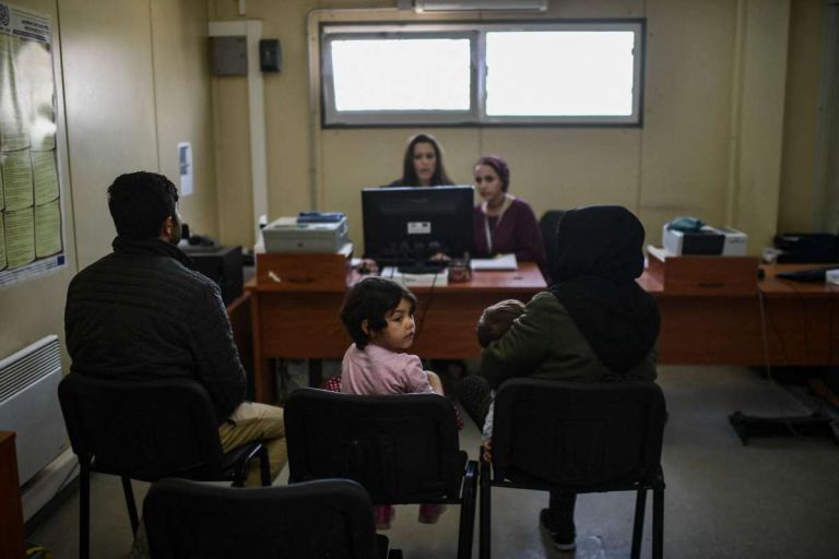 Migrants: NGOs Step Aside as Greece Overhauls Asylum Legal Guidance Under New Ministerial Decision