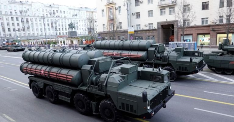 Ρωσία για τους S-400: «Εξαιρετικά ευαίσθητο» το ενδεχόμενο πώλησης των τουρκικών συστημάτων