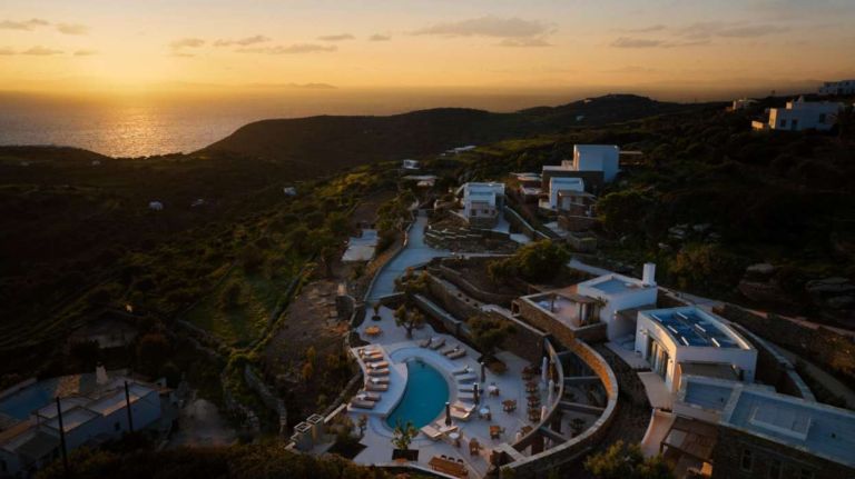 Το Stamna Sifnos των Design Hotels στις Κυκλάδες