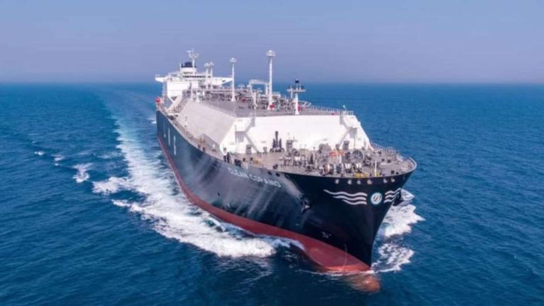 Greece Blocks New Russia Sanctions as LNG Shipping Battle Exposes Europe’s Hidden Maritime Power Struggle
