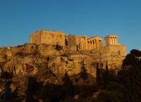 Hedge funds: Η Ελλάδα μπαίνει στη μάχη με Ντουμπάι και Άμπου Ντάμπι