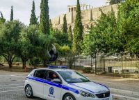 Ακρόπολη: Άνδρας τραυμάτισε με μαχαίρι δύο τουρίστες