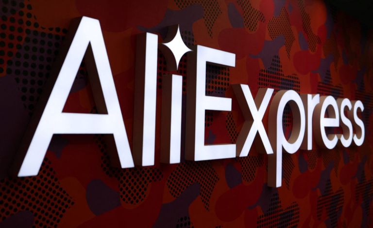 «Καμπάνα» 550 εκατ. ευρώ στην AliExpress – Η Κομισιόν χτυπά τα επικίνδυνα και τα προϊόντα-μαϊμού