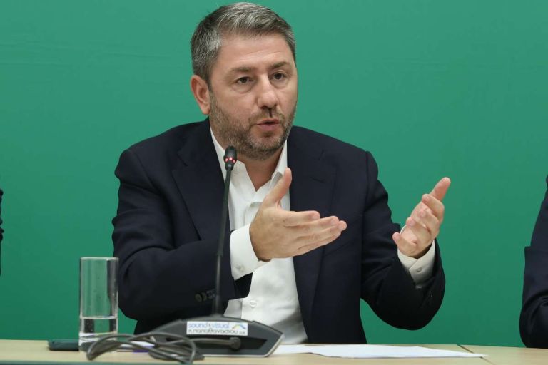 Ανδρουλάκης στο TikTok: «Ένα γρήγορο μάθημα» για όσα, όπως λέει, δεν μας λένε για την Παιδεία