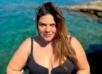 Δανάη Μπάρκα: Καλοκαιρινές πόζες με ολόσωμο μαγιό και ένα προσωπικό μήνυμα [pics]