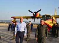 «Δεν φυλάνε μόνο σύνορα, σώζουν ζωές»: Το νέο πρόσωπο των Ενόπλων Δυνάμεων μέσα από το μήνυμα Δένδια