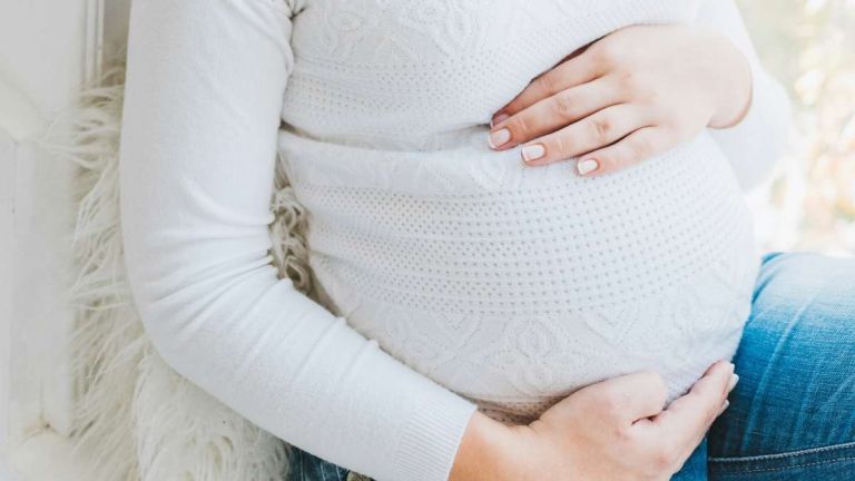 Καλλιθέα: Η 37χρονη έγκυος κάλεσε την αστυνομία μόνη–Ο σύντροφος την ξυλοκόπησε και έφυγε, τι εξετάζει η ΕΛΑΣ