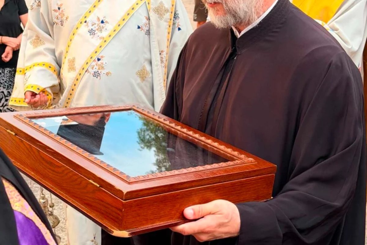 Αντιδράσεις για την προσκύνηση της ζακέτας του Αγίου Παϊσίου στις Σέρρες