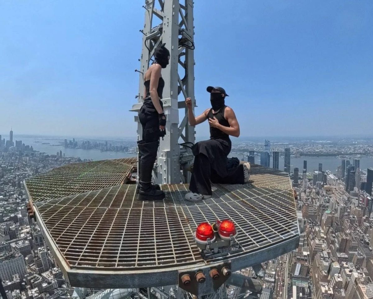 Empire State Building: Ζευγάρι αρραβωνιάστηκε στην κορυφή του ουρανοξύστη