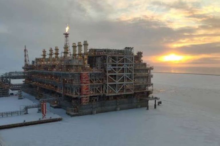 Οι τελευταίες επισκευές του στόλου LNG του Πούτιν πριν κλείσει η ευρωπαϊκή «πόρτα»
