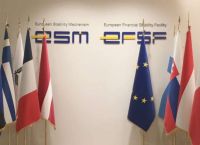 ESM: «Καμπανάκι» για την Ευρωζώνη – Πόλεμος και πιθανό σοκ στις αγορές απειλούν ανάπτυξη και δημόσιο χρέος