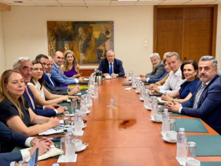 Greece Launches Nationwide Price Cuts on Essential Goods from August 31