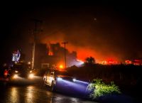Φωτιά Ωραιόκαστρο Θεσσαλονίκης:Δύσκολη νύχτα με τις φλόγες να απειλούν οικιστικό & βιομηχανικό ιστό Φιλοθέης