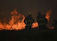 Πύρινος εφιάλτης σε Γαλλία Ισπανία: Πάνω από 500.000 εγκατέλειψαν τα σπίτια τους–Μάχη για να σωθεί το Μπορντό