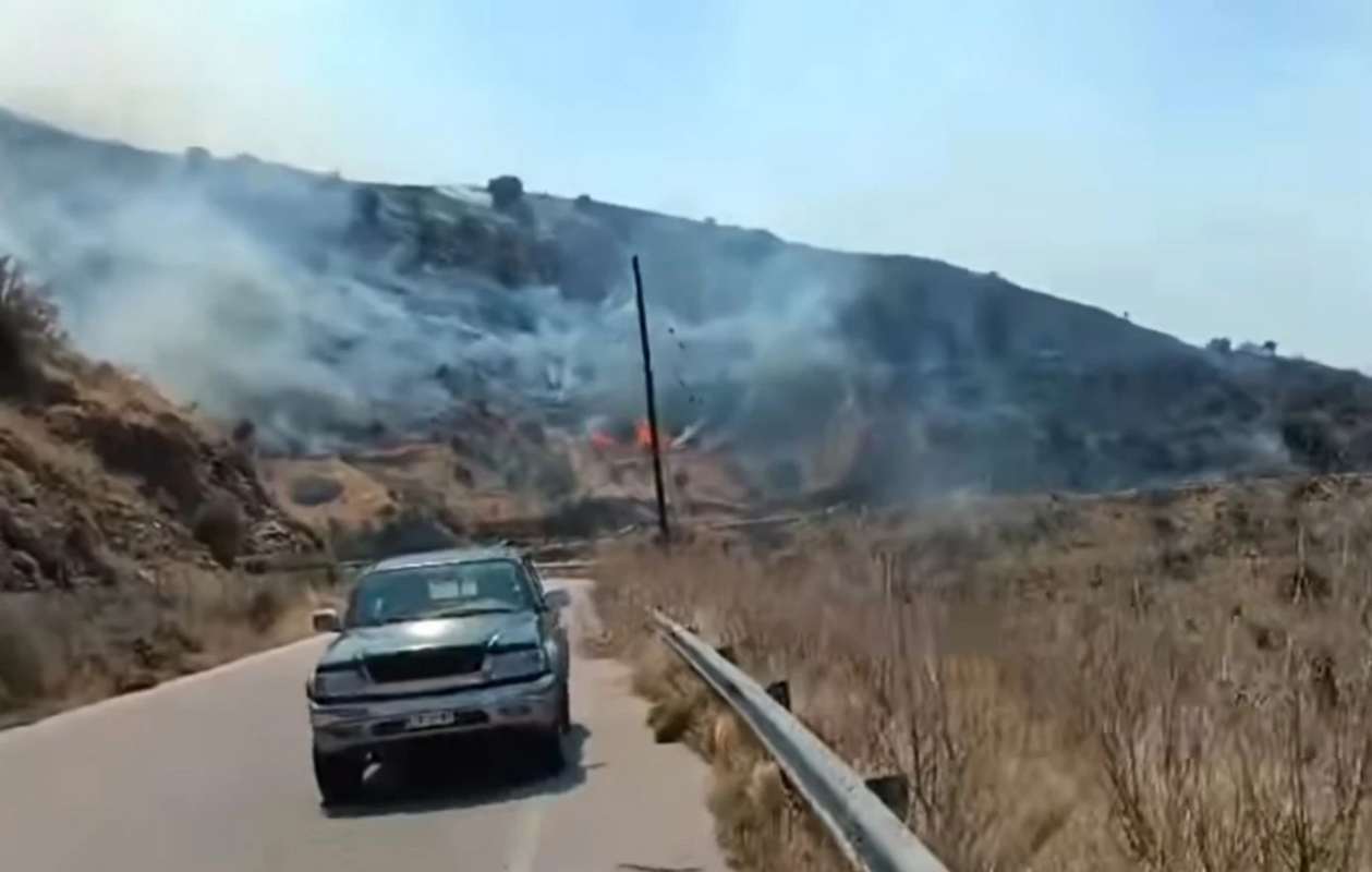 Δύο πυροσβέστες νεκροί στη φωτιά στο Ρέθυμνο–Εγκλωβίστηκαν με το όχημά τους στις φλόγες