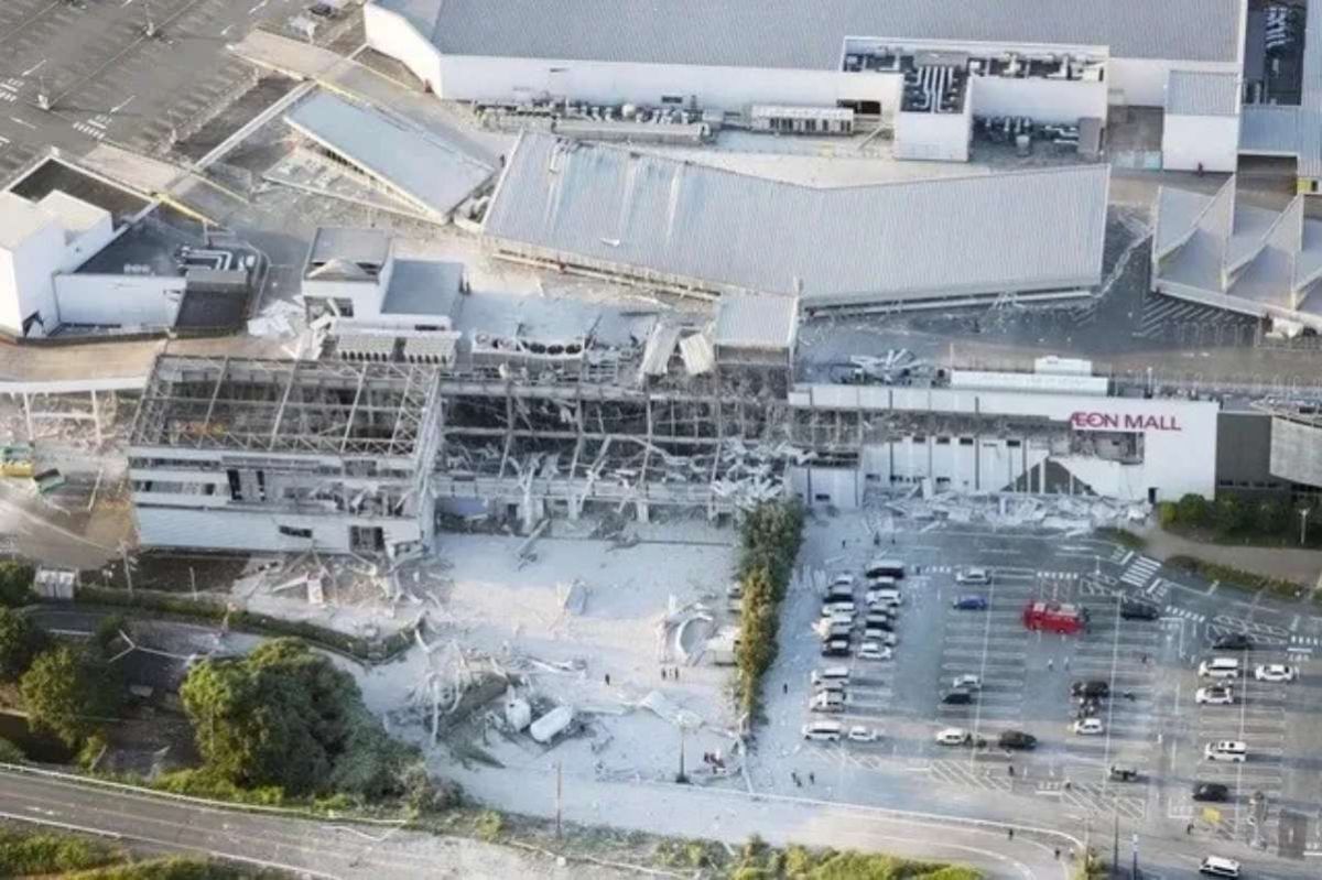 Σεισμός στην Ιαπωνία: 45.000 νοικοκυριά χωρίς ρεύμα, δεκάδες τραυματίες, ζημιές σε δρόμους και κτίρια