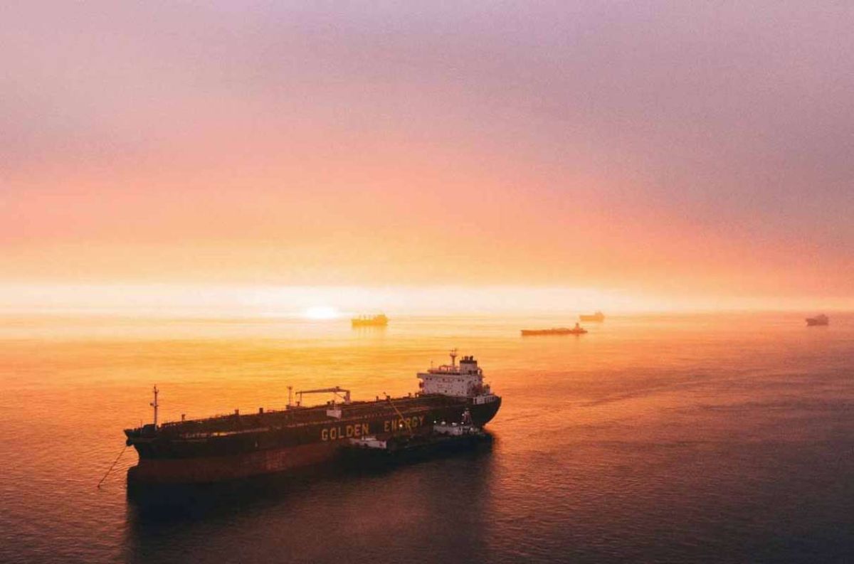 Τραμπ κλείνει τον κλοιό στο Ιράν – Ο ναυτικός αποκλεισμός αναγκάζει τον Κόλπο να χτίσει δική του άμυνα