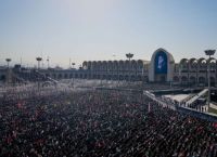 Ιράν: Μαζικό προσκύνημα στην Τεχεράνη για τον Αλί Χαμενεΐ – Απών ο νέος ανώτατος ηγέτης Μοζτάμπα Χαμενεΐ