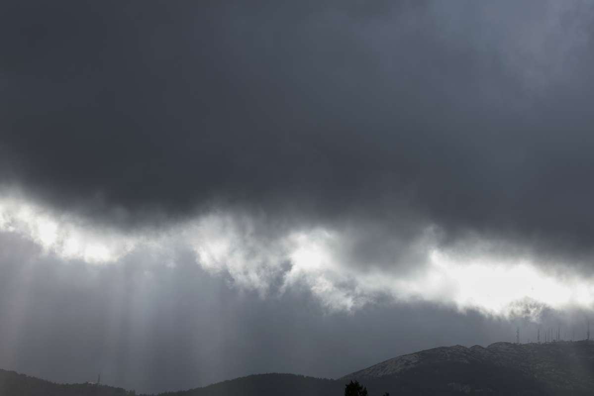 Κακοκαιρία: 112 σε Λάρισα, Φθιώτιδα, Μαγνησία, Σποράδες, Εύβοια – “Προσοχή στις μετακινήσεις σας”