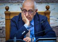 Πρόωρες κάλπες το φθινόπωρο; Η παρέμβαση Κακλαμάνη άνοιξε ξανά τη συζήτηση για τον εκλογικό σχεδιασμό