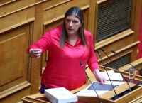 Κωνσταντοπούλου: «Η Πολιτεία δεν έκανε το παν για να σωθούν οι πυροσβέστες που έχασαν τη ζωή τους»