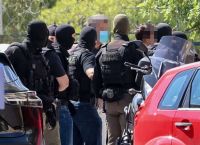 Marfin: Στην Ευελπίδων για να απολογηθούν οι δύο 42χρονοι συλληφθέντες για την εμπρηστική επίθεση