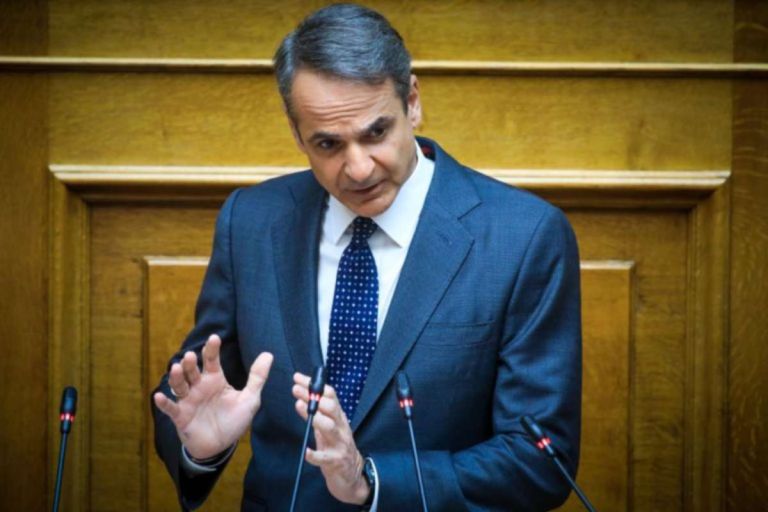 «10 λεπτά λιγότερα στη βενζίνη»–Η κυβέρνηση απαντά στην ακρίβεια,ο Μητσοτάκης καλεί το ΠΑΣΟΚ να κοστολογήσει