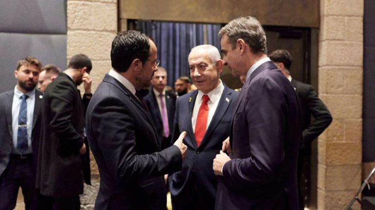 Οι λεπτές ισορροπίες της Αθήνας για την προστασία της στρατηγικής σχέσης με το Ισραήλ