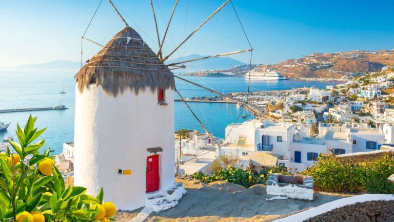 Ελλάδα: Νο1 επενδυτικός προορισμός στην Ευρώπη για τη φιλοξενία, μπροστά από Ιταλία, Ισπανία και Γαλλία