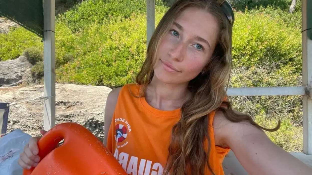 Κεφαλονιά: Ναυαγοσώστρια έσωσε επτά λουόμενους από ισχυρά ρεύματα, ανάμεσά τους δύο παιδιά