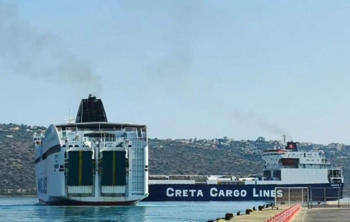 Χανιά: Το επιβατικό Έλυρος συγκρούστηκε με φορτηγό πλοίο στο λιμάνι της Σούδας [vid]