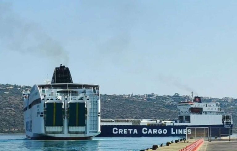 Χανιά: Το επιβατικό Έλυρος συγκρούστηκε με φορτηγό πλοίο στο λιμάνι της Σούδας [vid]