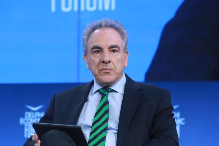 Ντόκος: ΣΥΡΙΖΑ και ΠΑΣΟΚ κλιμακώνουν την πίεση–«Παράγοντας ανασφάλειας η κυβέρνηση», «Μονόδρομος η παραίτηση»