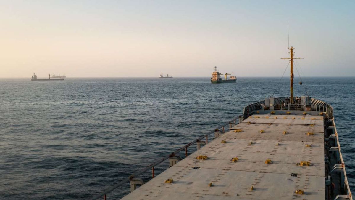 Πτώση στις τιμές πετρελαίου μετά την αύξηση της παραγωγής από OPEC+–Επανέρχεται η ναυσιπλοΐα στo Ορμούζ